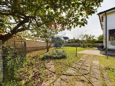 Foto Villa in monte sarleo, Campagnano di Roma in vendita