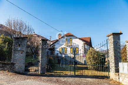 Foto Villa unifamiliare in VIA MONTE CUNEO, Avigliana Centro di 223 m²