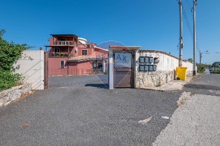 Foto Appartamento in via enna, Melilli Città Giardino di 125 m² in vendita