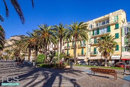 Foto Appartamento in via Concezione, Finale Ligure Centro di 160 m²