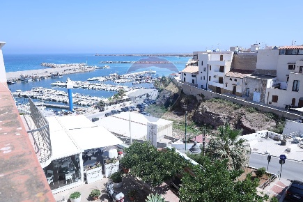 Foto Duplex in Via Benedetto Saputo, Terrasini Centro di 61 m² con 2 locali