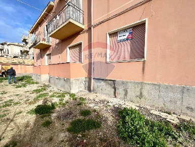 Foto Appartamento in Via Vittorio Veneto, Grammichele di 84 m² con 3 locali