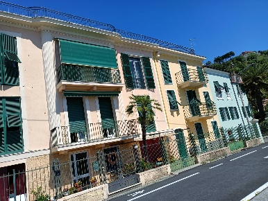 Foto Appartamento in Via Grecia, Arenzano Centro di 60 m² con 2 locali