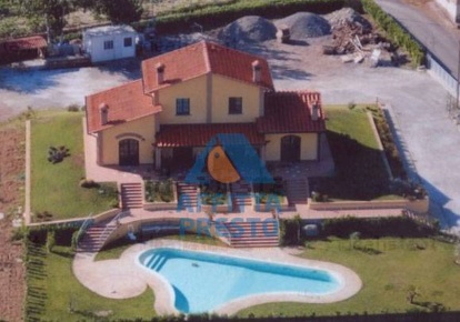 Foto Villa a schiera a Montopoli in Val d'Arno di 200 m² con 8 locali