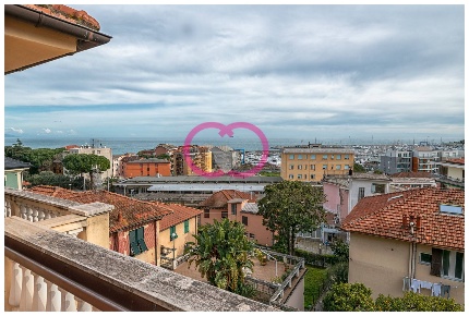 Foto Villa in via Pampaliano, Varazze in vendita