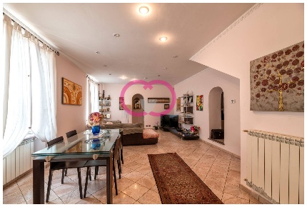 Foto Villa unifamiliare in via Pampaliano, Varazze Centro di 262 m²