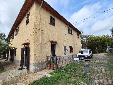 Foto Villa unifamiliare a Montespertoli di 600 m² con 14 locali in vendita