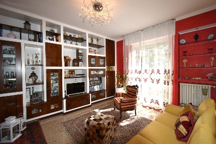 Foto Appartamento in Via Petrarca, Bernareggio Centro di 100 m² in vendita