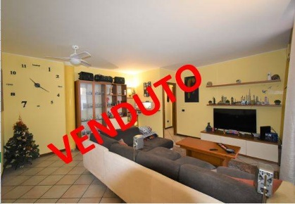 Foto Appartamento in Via Vittorio Emanuele II, Bernareggio Centro di 60 m²