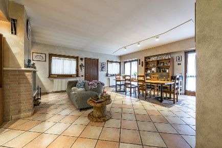 Foto Villa bifamiliare in Via Trevasco, Nembro Centro di 150 m² in vendita