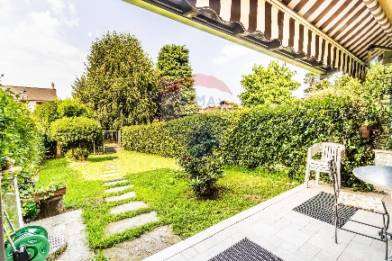Foto Villa a schiera in VIA UNITA' D'ITALIA, Olgiate Olona di 156 m²