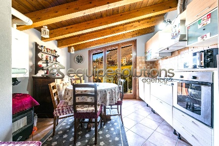 Foto Appartamento in Via Fracc, Alzano Lombardo Monte Di Nese di 80 m²