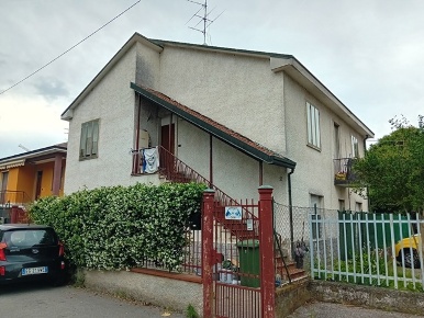 Foto Appartamento in Via gobetti 2, Paullo Centro di 113 m² con 4 locali