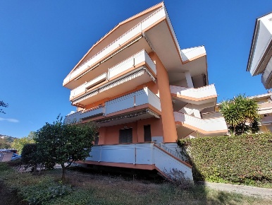 Foto Appartamento in Via Maddalena 12, Alba Adriatica in vendita