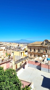 Foto Appartamento in Via Montebello 6, Melilli di 110 m² con 3 locali