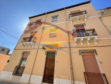 Foto Appartamento in VIA GRIMALDI, Priolo Gargallo di 110 m² con 3 locali