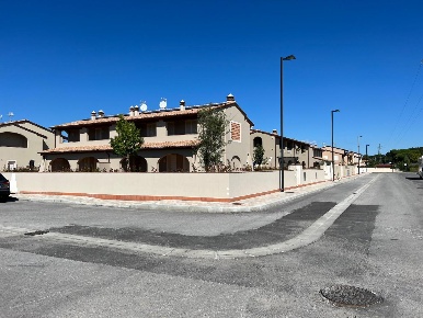 Foto Villa bifamiliare a Calcinaia Centro di 150 m² con 5 locali in vendita