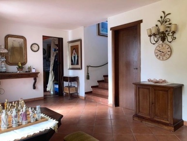 Foto Villa a schiera a Calcinaia Fornacette di 160 m² con 6 locali
