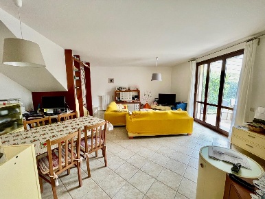 Foto Villa a schiera a Calcinaia di 150 m² con 5 locali in vendita