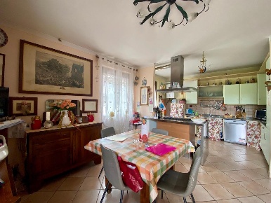 Foto Villa a schiera a Vecchiano Vecchiano Nodica di 160 m² con 7 locali