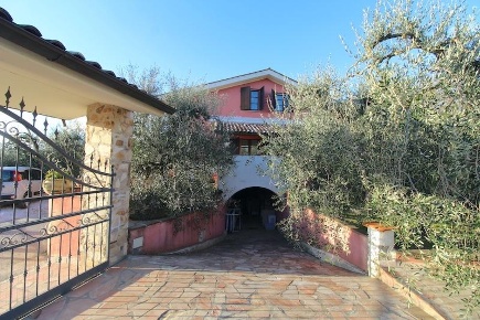 Foto Casa indipendente a Casciana Terme Lari Lari di 300 m² con 7 locali