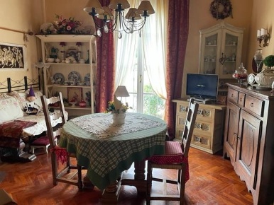 Foto Villa unifamiliare a Vecchiano San Martino di 240 m² con 11 locali