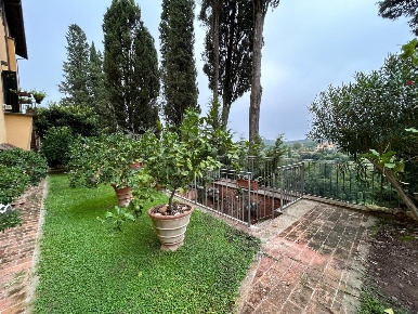 Foto Appartamento a Montopoli in Val d'Arno Montopoli di 393 m² in vendita