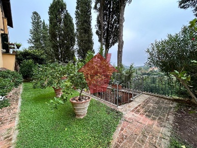 Foto Appartamento a Montopoli in Val d'Arno Montopoli di 393 m² in vendita