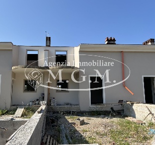 Foto Villa a schiera a Santa Maria a Monte di 180 m² con 5 locali