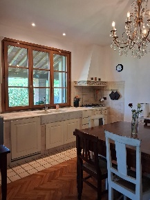 Foto Villa unifamiliare a Castelfranco di Sotto di 200 m² con 9 locali
