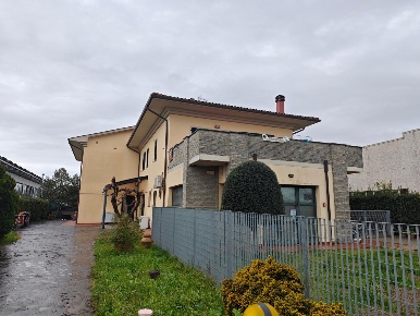 Foto Villa unifamiliare a Casciana Terme Lari Quattro Strade di 564 m²