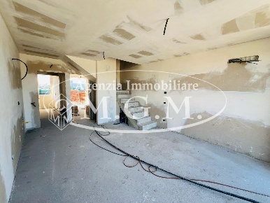 Foto Villa a schiera a Castelfranco di Sotto Centro di 125 m² con 5 locali