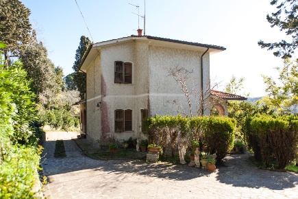 Foto Casa indipendente a Casciana Terme Lari Lari di 230 m² con 8 locali