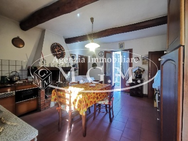 Foto Casa indipendente a Castelfranco di Sotto Galleno di 170 m² in vendita