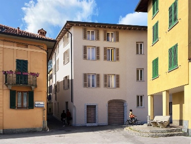 Foto Appartamento in Via Fontana, Valmadrera di 49 m² con 2 locali