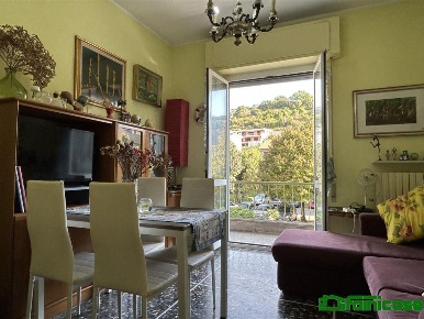 Foto Appartamento in Via Brunenghi, Finale Ligure Centro di 90 m²
