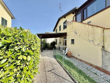 Foto Appartamento in via 4 novembre, Alfonsine di 99 m² in vendita