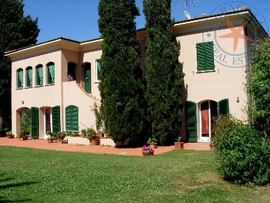 Foto Villa unifamiliare in Località Campo Ai Peri, Portoferraio di 770 m²