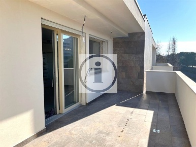 Foto Appartamento a Montegrotto Terme Centro di 128 m² con 5 locali