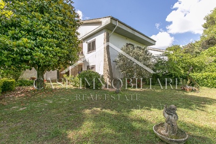 Foto Villa in via casal de ceveri, Formello in vendita