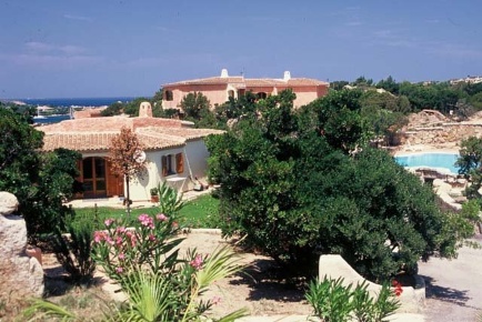 Foto Villa unifamiliare in Via Porto Cervo, Arzachena Porto Cervo di 130 m²