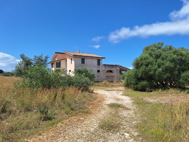 Foto Villa unifamiliare in VIA ENRICO DE NICOLA, Terrasini Serra di 700 m²