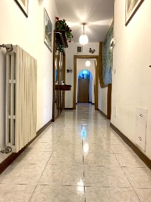 Foto Appartamento a Massa Centro di 220 m² con 7 locali in vendita