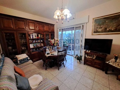 Foto Appartamento in Via San Francesco 133, Taggia Centro di 75 m²