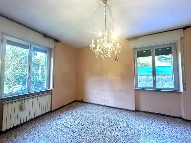 Foto Appartamento in Via Verbano 7, Arona San Carlo di 100 m² con 4 locali