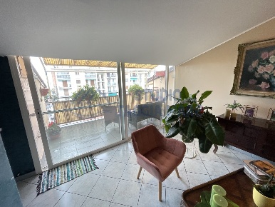 Foto Appartamento in via stazione 50, Taggia Centro di 140 m² con 4 locali