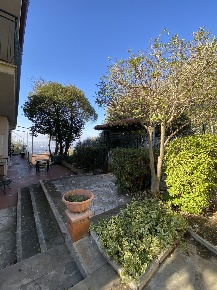 Foto Appartamento in via dei villini 24, Fara in Sabina Centro di 200 m²