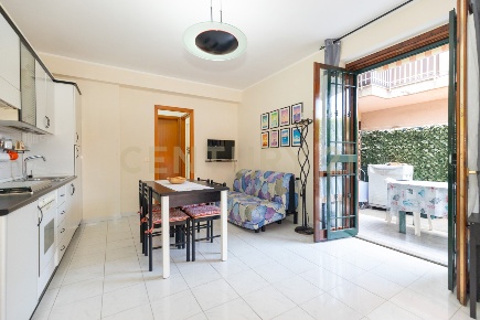 Foto Appartamento in Via Simone Neri 7, Mascali Centro di 51 m² in vendita