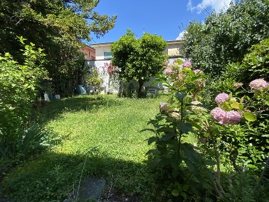 Foto Appartamento a Seravezza di 70 m² con 4 locali in affitto