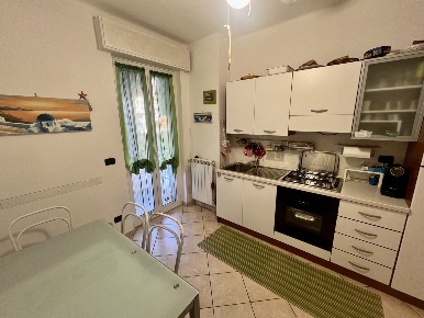 Foto Appartamento in Via Andrea Doria, Taggia Centro di 70 m² con 3 locali